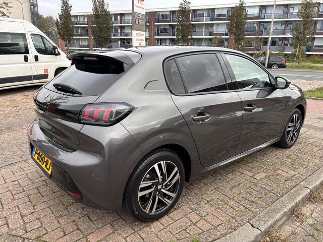 Peugeot 208 1.2 PureTech Blue Lease Allure Navi/Panoramadak/Camera/Apple Carplay/GEEN AFLEVERKOSTEN