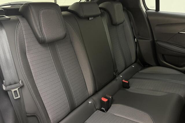 Peugeot 208 1.2 PureTech Allure Pack 100 PK | Handgeschakeld | Camera | Parkeersensor | Start/stop | Navigatie | Cruise Control | Mirror Screen | BTW auto | 1e eigenaar