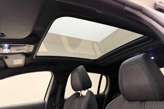 Peugeot 208 1.2 PureTech GT 100 Pk | Automaat | Stoelverwarming | Panorama Dak | Navigatie | Climate Control