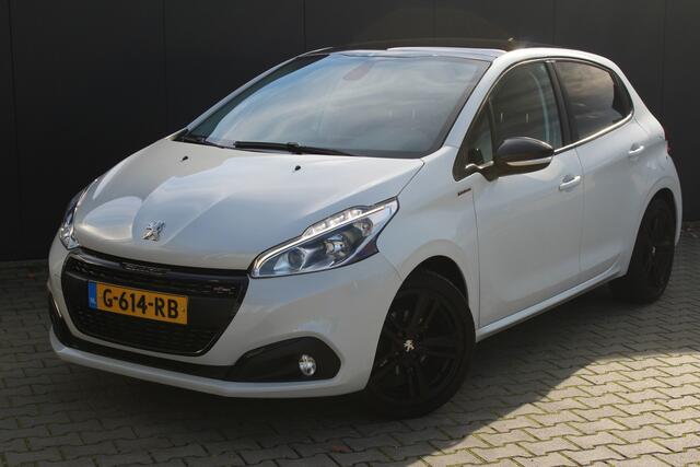 Peugeot 208 1.2 PureTech GT-Line | Incl. 12 maanden garantie | Cruise control | Climate control | Panorama dak | Bluetooth | Navigatie | Achteruitrijcamera | Lichtmetalen velgen | Parkeersensoren | DAB | Sportstoelen