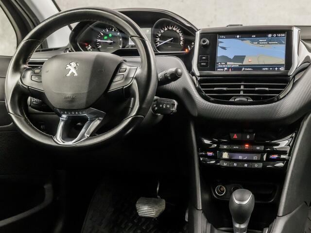 Peugeot 208 1.2 PureTech Allure Sport Automaat (APPLE CARPLAY, NAVIGATIE, CLIMATE, CAMERA, SPORTSTOELEN, GETINT GLAS, LM VELGEN, PARKEERSENSOREN, NIEUWE APK, NIEUWSTAAT)