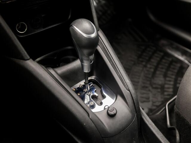 Peugeot 208 1.2 PureTech Allure Sport Automaat (APPLE CARPLAY, NAVIGATIE, CLIMATE, CAMERA, SPORTSTOELEN, GETINT GLAS, LM VELGEN, PARKEERSENSOREN, NIEUWE APK, NIEUWSTAAT)