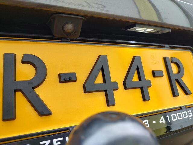 Peugeot 208 1.2 PureTech Allure Pack Automaat Trekhaak 360-Camera Navi-Carplay Nieuwe Distributie