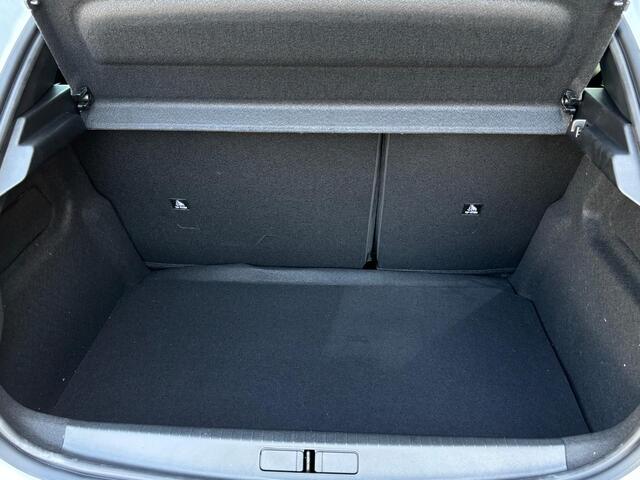 Peugeot 208 1.2 PureTech 75 Style | Navi | Apple Carplay | Parkeerhulp | A/C | Direct leverbaar