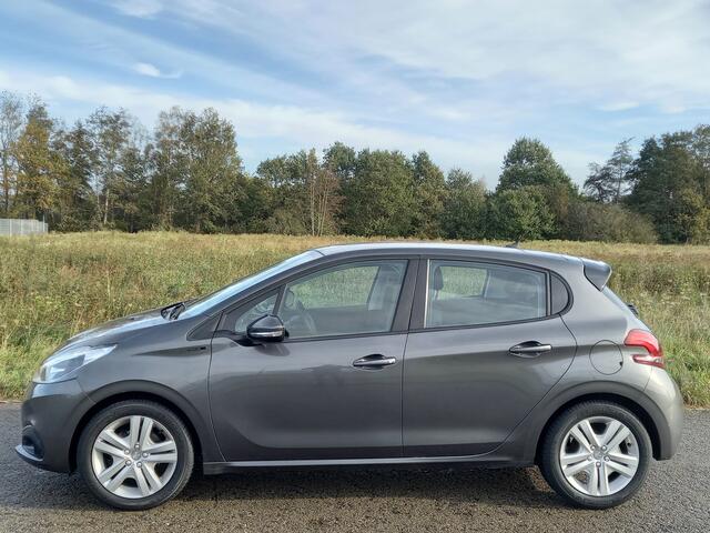 Peugeot 208 1.2 PureTech Signature