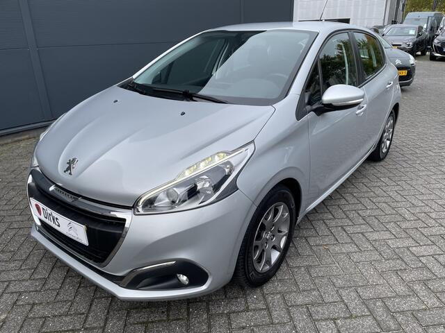 Peugeot 208 82pk Blue Lion (Airco - Navigatie - Apple Carplay - Parkeersensoren - Lichtmetalen velgen)