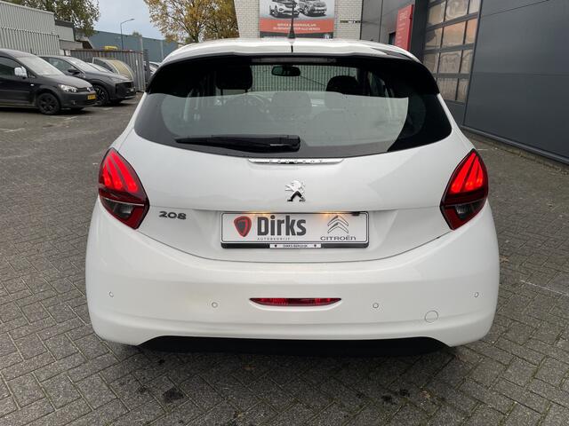 Peugeot 208 82pk Allure (Camera - Automatische Airco - Apple Carplay - Navigatie - Parkeersensoren - Lichtmetalen velgen incl 4S)