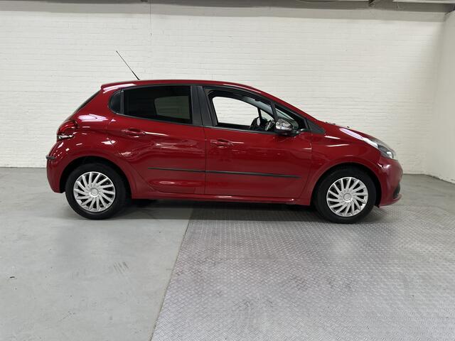 Peugeot 208 1.2 PureTech Blue Lease AIRCO / NAVI / CRUISE