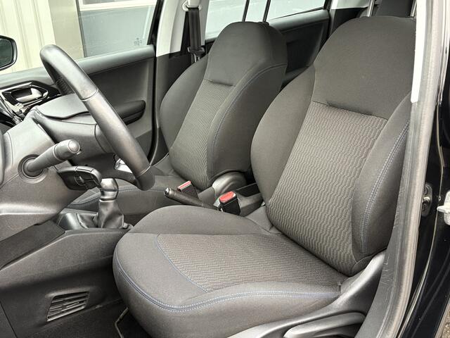 Peugeot 208 1.2 PureTech Signature | Navi | Carplay/Android | Cruise & Climate Control | PDC | All Season | Interesse? Bel of App naar: 06 30 51 05 90