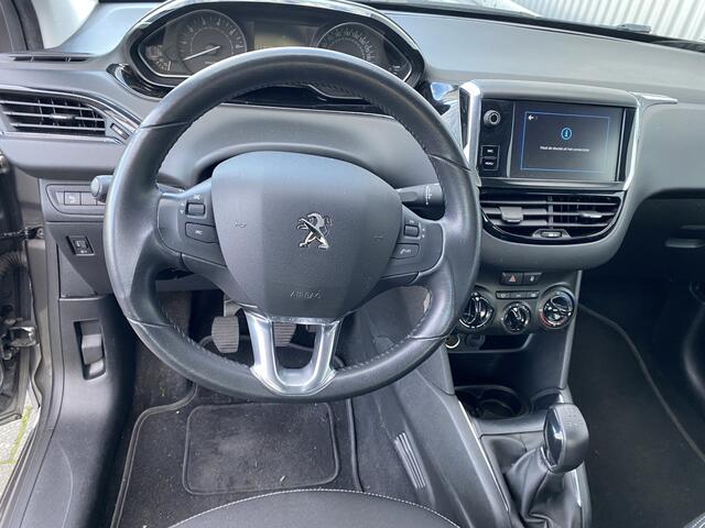 Peugeot 208 1.2 PureTech Blue Lease Active 112Dkm, 5-Drs, A/C, Navi, CC, PDC, nw. APK - Inruil Mogelijk -