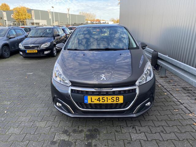 Peugeot 208 1.2 PureTech Blue Lease Active 112Dkm, 5-Drs, A/C, Navi, CC, PDC, nw. APK - Inruil Mogelijk -