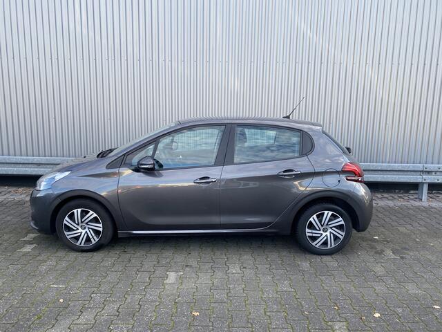 Peugeot 208 1.2 PureTech Blue Lease Active 112Dkm, 5-Drs, A/C, Navi, CC, PDC, nw. APK - Inruil Mogelijk -