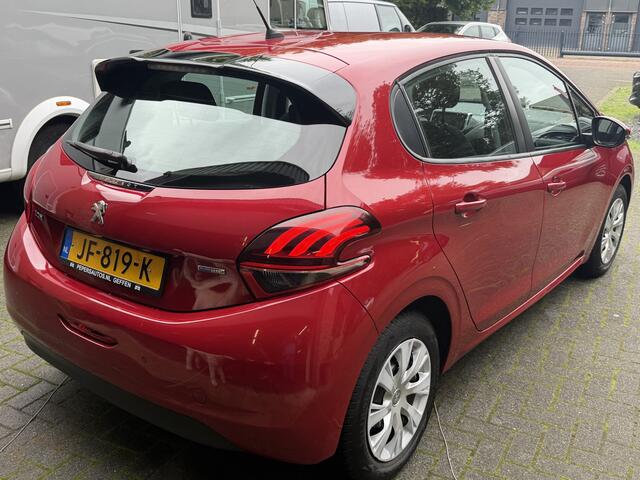 Peugeot 208 1.2 PureTech Blue Lion apple carplay Navi cruise contr airco . PDC