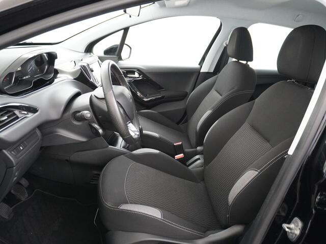 Peugeot 208 1.2I 5drs Navi Airco WiFi-vb Cruise Control Blue Bluetooth Led Usb Mistlampen Isofix Multimedia Volledig Dealer Onderhouden A-label EURO6 Licht+zuinig daarom slechts 30 euro belasting p/m !!