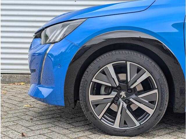 Peugeot 208 GT-Line 1.2 Turbo 130pk EAT8 | NAPPA LEDER | NAVI | PANODAK | CAMERA | ADAPTIEVE CRUISE | STOELVERW. |
