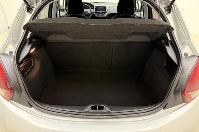 Peugeot 208 1.2 PureTech Blue Lion 5 Deurs | 81pk | Airco | Navigatie | Cruise Control | Parkeersensoren Achter | Donkere ramen achter | DAB