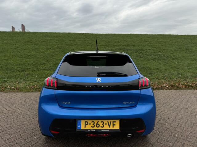 Peugeot 208 1.2 PureTech GT-Line Pano | Stoelverwarming | Apple Carplay | Achteruitrij Camera