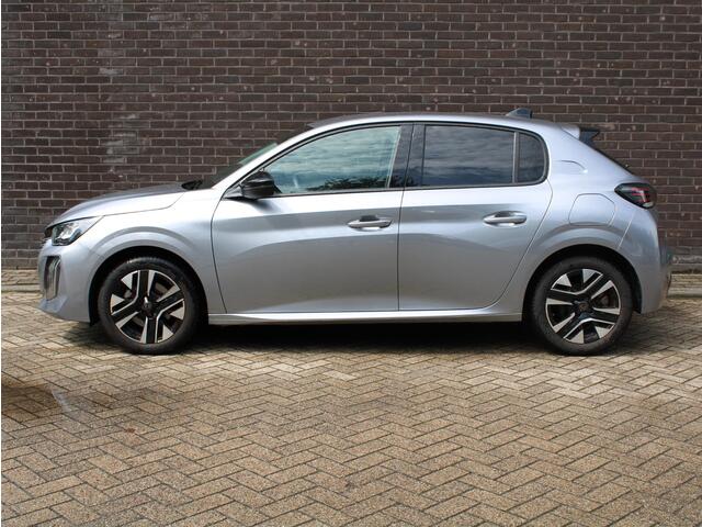 Peugeot 208 Allure 100PK | AppleCarplay/Android Auto | Parkeersensoren | FULL LED | Climate Control | Cruise Control | 16" LMV | Isofix | Privacy Glass | All Season Banden |