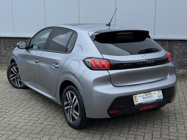 Peugeot 208 1.2 PureTech Allure | Panorama | Adaptive Cruise C | Weinig KM | Dealer onderhouden | Keyless | Carplay | Interesse, Proefrit? Bel of app met: 06-24 28 28 42