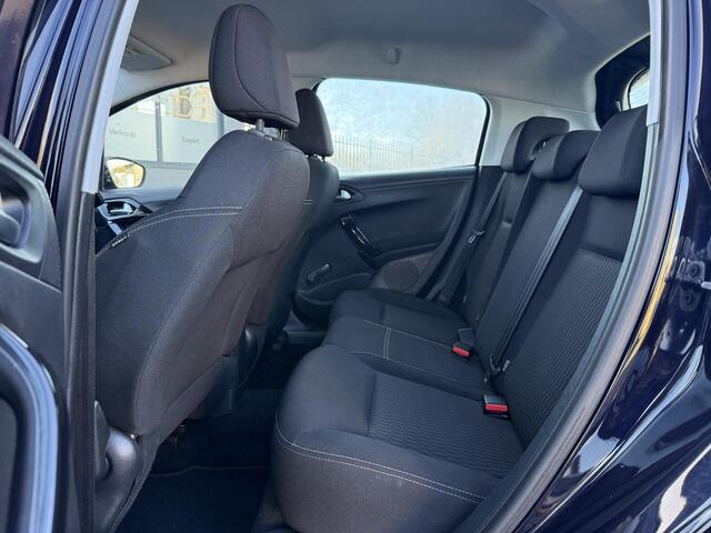 Peugeot 208 1.2 PureTech Blue Lion Navi,Airco,Cruise,PDC,Apple Carplay,N.A.P,5 Deurs,APK tot 05-2026