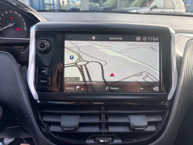 Peugeot 208 1.2 GT LINE 110 PK PANO NAVI AIRCO/ECC LEDER