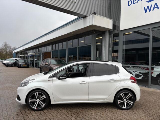 Peugeot 208 1.2 GT LINE 110 PK PANO NAVI AIRCO/ECC LEDER