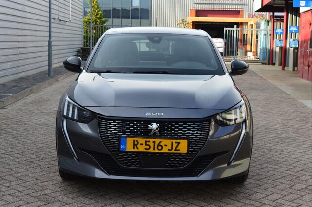 Peugeot 208 1.2 PureTech GT Pack O.a: Camera, PDC, Clima, Stoelverw, ACC, Carplay, Etc. All-in prijs!