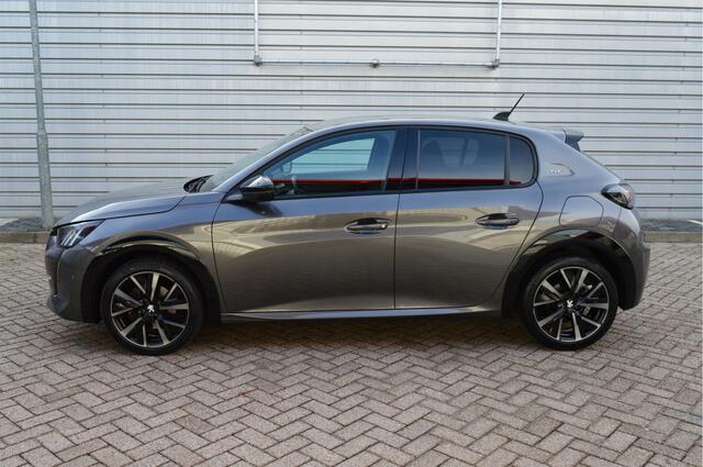 Peugeot 208 1.2 PureTech GT Pack O.a: Camera, PDC, Clima, Stoelverw, ACC, Carplay, Etc. All-in prijs!