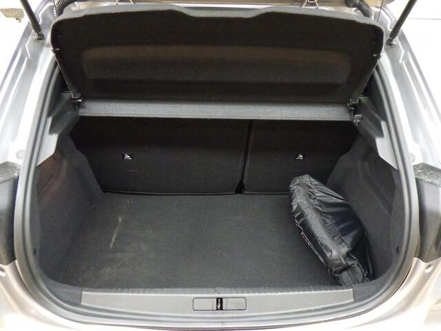 Peugeot 208 Hybrid e-DCS6 Allure