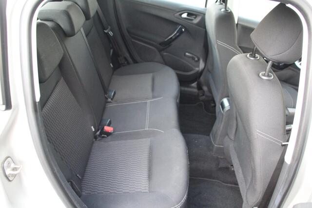 Peugeot 208 1.2 PureTech Blue Lion Airco Navi Carplay Cruise Dealer onderhouden