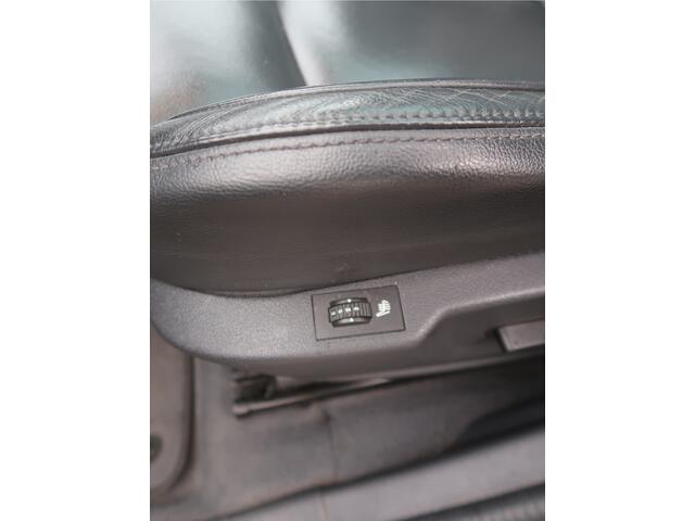 Peugeot 3008 130 Pk Benzine * Hele Luxe Allure * TOPONDERHOUDEN !!! * Panoramadak * Trekhaak * Zwart Lederen Bekleding * Stoelverwarming * Navigatie * Achteruitrij Camera * Head Up Display *