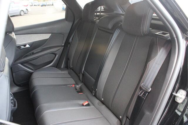 Peugeot 3008 1.2 Hybrid 136PK GT | 360° CAMERA | NAVIGATIE | ADAPTIVE CRUISE CONTROL | APPLE CARPLAY/ANDROID AUTO | CLIMATE CONTROL | 18" LICHTMETALEN VELGEN | DODEHOEK DETECTIE | KEYLESS ENTRY/START | FULL LED KOPLAMPEN | PARKEERSENSOREN VOOR EN ACHTER | DAB+ RADIO |