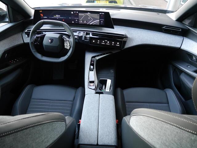 Peugeot 3008 e-3008 Allure 73 kWh | Nieuwe auto | Wltp 525 km | Navigatie | Achteruitrijcamera | 19 inch lichtmetalen velgen | Cruise control | Draadloze telefoonlader