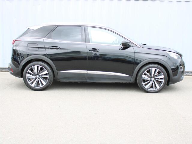 Peugeot 3008 1.6 HYbrid 225 GT Navigatie / Camera