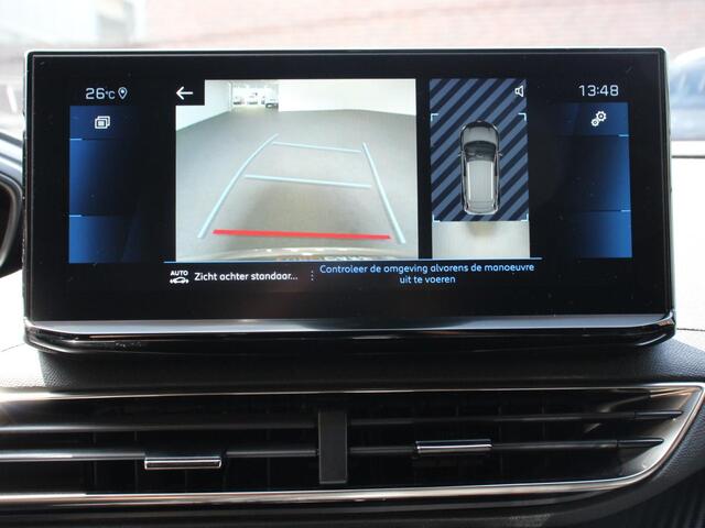 Peugeot 3008 1.2 PureTech Allure Climate control Adaptive cruise control Achteruitrijd camera Parkeersensoren Verwarmde voorstoelen LED Navigatie Apple Carplay/ Android Auto