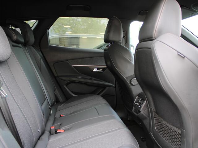 Peugeot 3008 1.6 HYbrid4 300 GT Avantage | Navi / Climate / Cruise