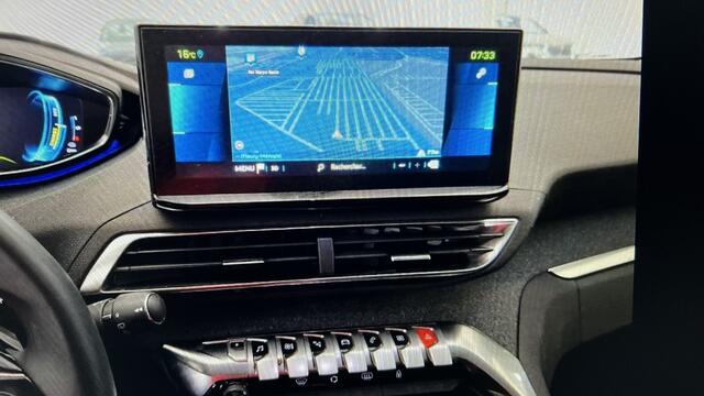 Peugeot 3008 1.6 HYbrid Allure