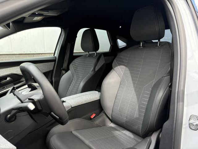 Peugeot 3008 Allure 1.2 Hybrid 145pk e-DSC6 | STOEL+STUURVERW. | PANORAMIC NAVIGATION | 360° CAMERA | AGR-STOEL | KEYLESS ENTRY |