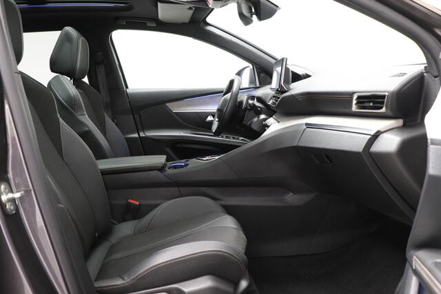 Peugeot 3008 1.6 HYbrid4 300 GT | PANORAMADAK | STOELVERWARMING | DAB | APPLE | CAMERA