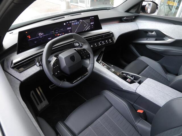 Peugeot 3008 1.2 Hybrid 136 GT | Nieuwe auto | Rondom camera | Dodehoekdetectie | Sfeerverlichting | Keyless entry & start | 19 inch Lichtmetalen velgen | Navigatie | Parkeersensoren voor en achter