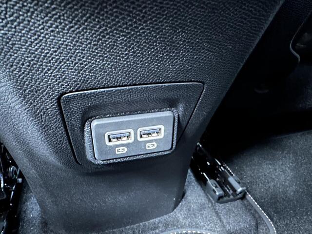 Peugeot 3008 1.6 HYbrid4 300PK GT | 4-Wielaandrijving | Plug-In Hybride | Navigatie | Night Vision | Stoelverwarming | Adaptieve Cruise Control | Climate Control | Keyless Entry | Dode Hoek Detectie | All Season Banden | Half Lederen Bekleding |