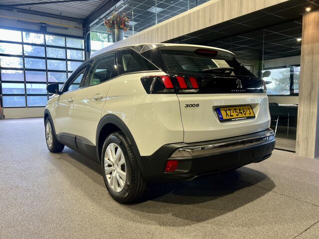 Peugeot 3008 1.2 PureTech Blue Lease Executive Navigatie | Parelmoer metallic | Cruise control
