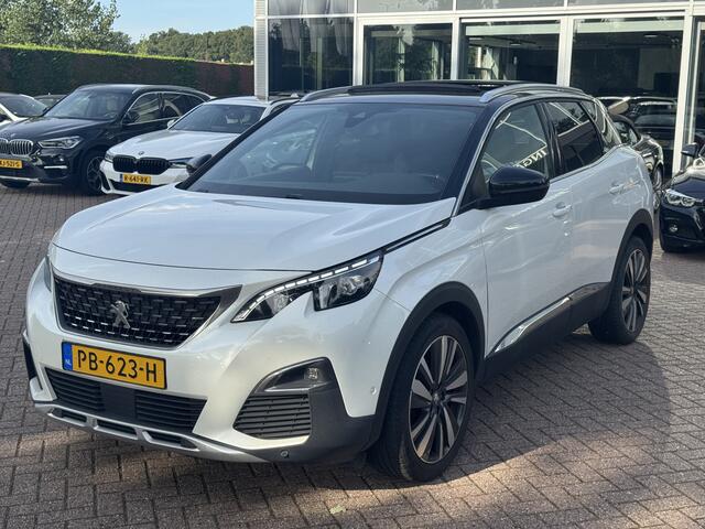 Peugeot 3008 1.2 PureTech GT Line / Panoramadak / Camera / Half leder / 19'' / Navigatie / Elektr. achterklep / Getint glas / Cruise Control