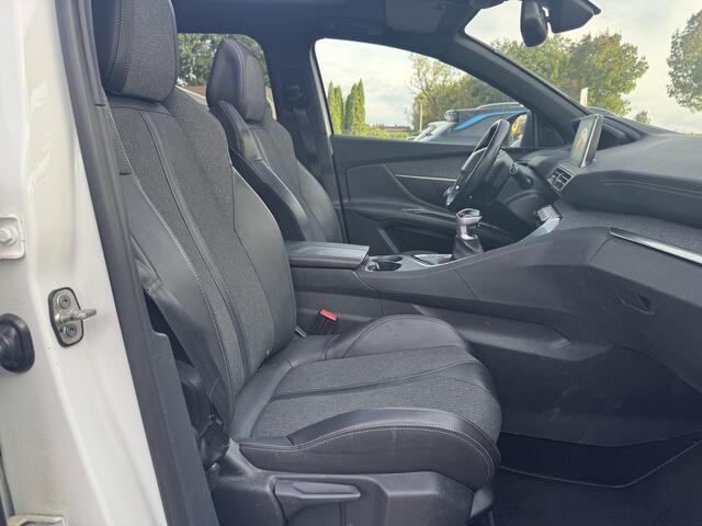 Peugeot 3008 1.2 PureTech GT Line / Panoramadak / Camera / Half leder / 19'' / Navigatie / Elektr. achterklep / Getint glas / Cruise Control