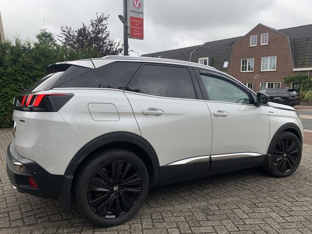 Peugeot 3008 130pk PT GT Line, Navi & CarPlay | Trekhaak