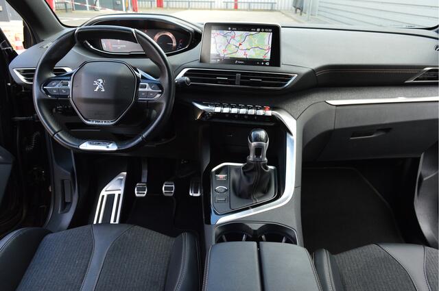 Peugeot 3008 1.2 PureTech GT Line Avantage O.a: Afneemb. trekhaak, Electr. a.klep, Camera, PDC, Clima, Carplay, Half leder, etc... Rijklaar! All-in prijs!