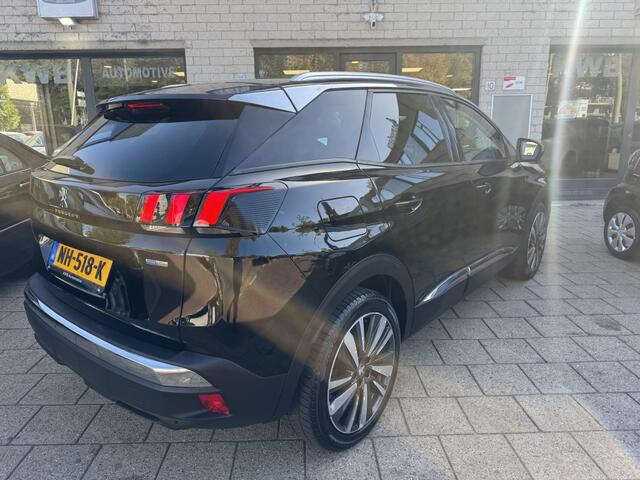Peugeot 3008 1.2 PureT. Navi Camera Nieuwe motor 0KM OUD !
