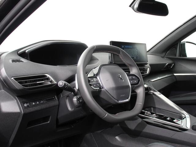 Peugeot 3008 1.2 PureTech Allure Climate control Adaptive cruise control Achteruitrijd camera Parkeersensoren Verwarmde voorstoelen LED Navigatie Apple Carplay/ Android Auto