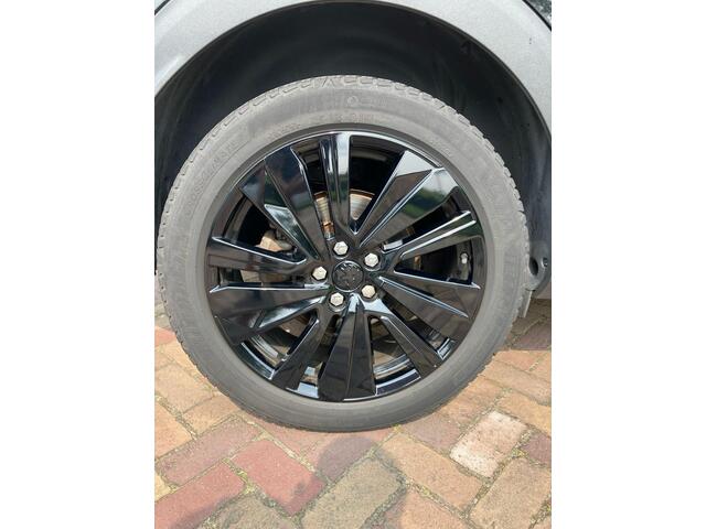 Peugeot 3008 1.2 PureTech Blue Lease Premium 130pk Achteruitrijcamera | Elektrische Achterklep | Climate control | Zwarte Velgen