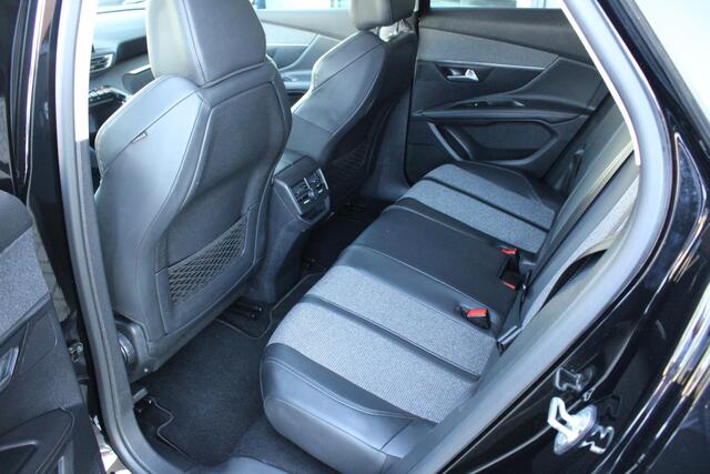 Peugeot 3008 1.2 PureTech Blue Lease Premium 130pk Achteruitrijcamera | Elektrische Achterklep | Climate control | Zwarte Velgen